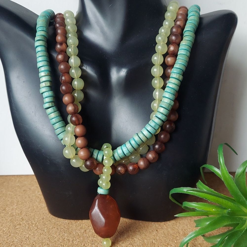 N1364 Mixed Triple Beaded Necklace w/Pendant